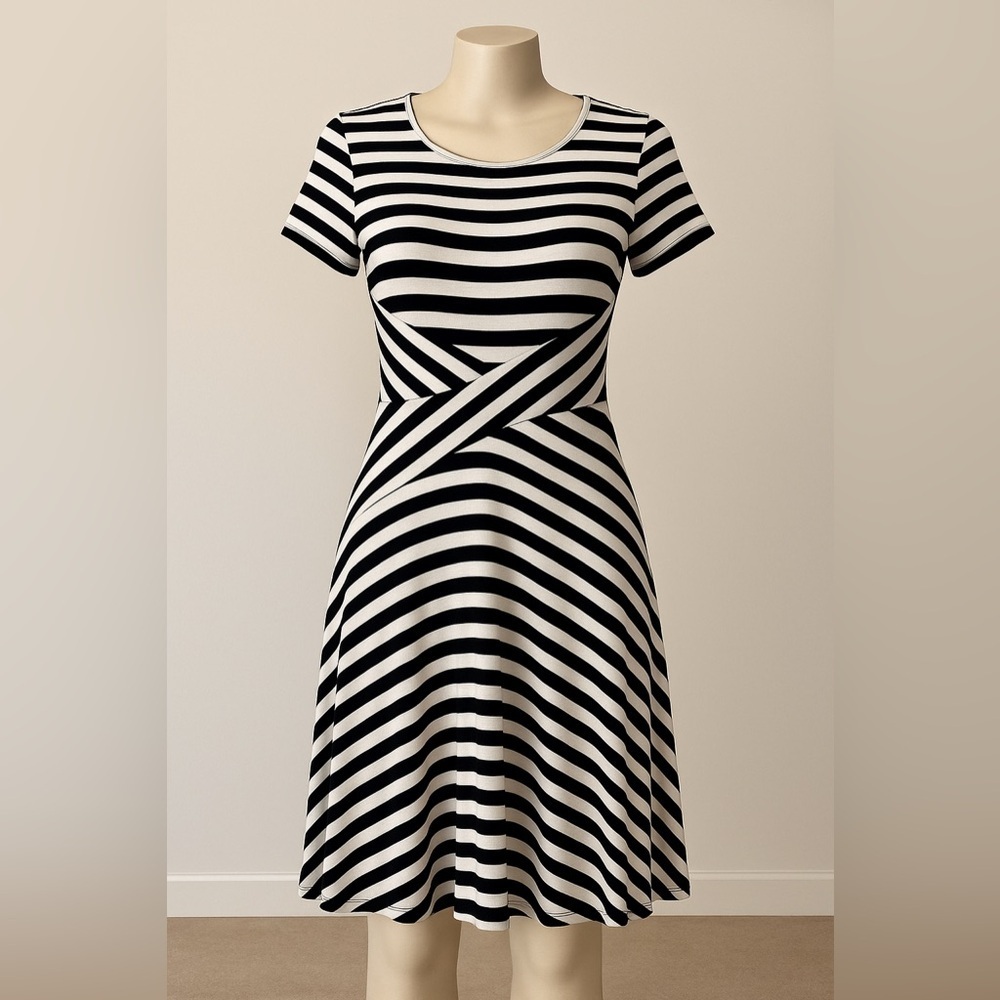 Trulli Black & White Stripe Fit & Flare Dress L Minimalist Coastal Chic Stretch